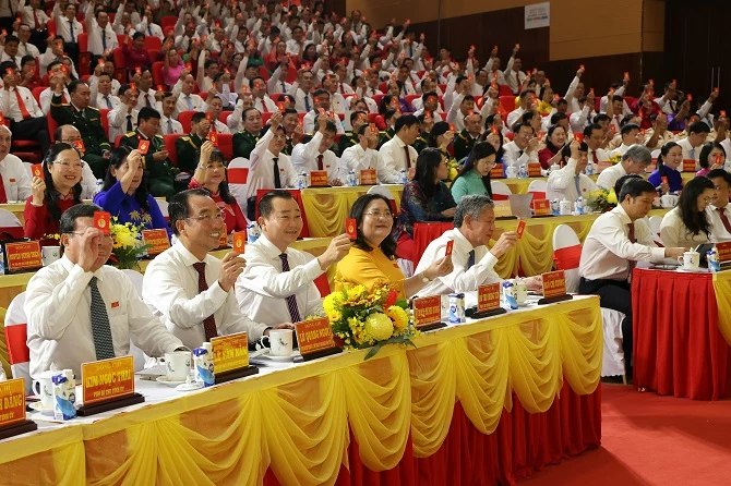 +ảnh 1: Các đại biểu tại Đại hội đại biểu Đảng bộ tỉnh Vĩnh Long lần thứ I, nhiệm kỳ 2025 – 2030.