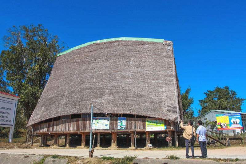 Quảng Ngãi chú trọng bảo tồn và phát huy giá trị nhà rông, gìn giữ bản sắc văn hóa cộng đồng