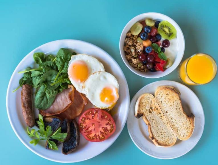 Muốn sống thọ, đừng ăn sáng quá muộn - chuyên gia Harvard khuyến cáo