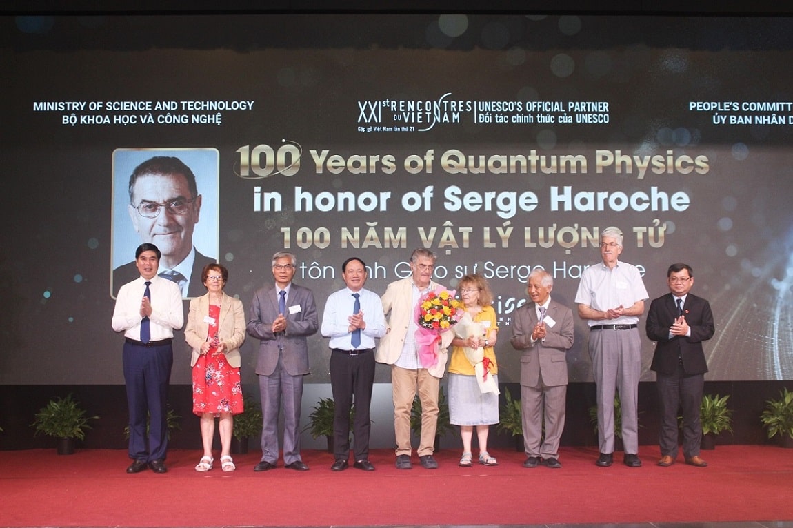 Giáo sư đoạt giải Nobel thứ 19 đến ICISE chia sẻ học thuật