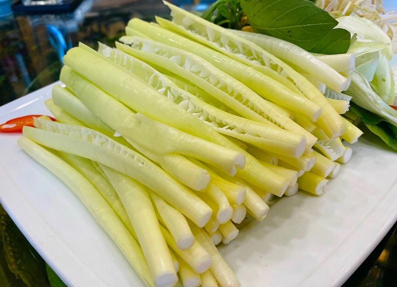 Rau dại miền Tây được săn lùng: Bán 120.000 đồng/kg vẫn cháy hàng, nhà hàng tranh nhau đặt trước