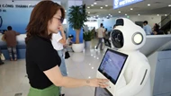 Chính quyền số Hà Nội: Người dân làm thủ tục với Robot AI, hồ sơ trực tuyến vượt nộp trực tiếp