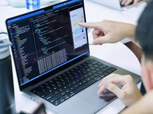 Kiểm toán trong kỷ nguyên AI: Chuyển từ 'phát hiện sau' sang 'dự báo trước'