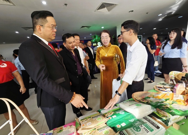 Đẩy mạnh xúc tiến thương mại khu vực miền Nam với Campuchia