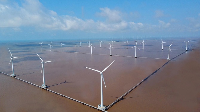 V&#x1B0;&#x1EE3;t qua bi&#x1EBF;n &#x111;&#x1ED9;ng, kinh t&#x1EBF; C&#xE0; Mau gi&#x1EEF; &#x111;&#xE0; ph&#xE1;t tri&#x1EC3;n