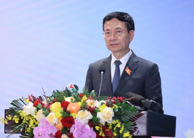 Bộ trưởng Bộ Khoa học và Công nghệ Nguyễn Mạnh Hùng. Bộ trưởng Bộ Khoa học và Công nghệ Nguyễn Mạnh Hùng.
