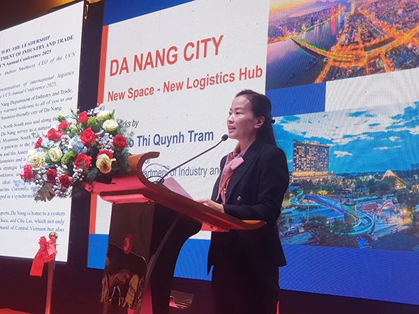 Phó Giám đốc Sở Công Thương Đà Nẵng Đỗ Thị Quỳnh Trâm phát biểu tại hội nghị. Phó Giám đốc Sở Công Thương Đà Nẵng Đỗ Thị Quỳnh Trâm phát biểu tại hội nghị.