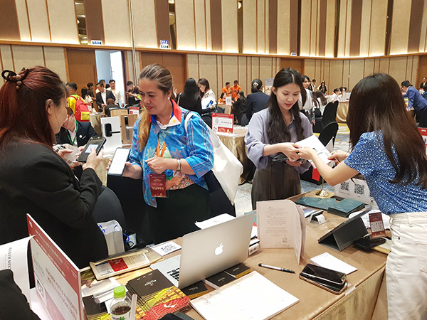 H&#x1A1;n 6.000 cu&#x1ED9;c giao th&#x1B0;&#x1A1;ng t&#x1EA1;i s&#x1EF1; ki&#x1EC7;n B2B du l&#x1ECB;ch l&#x1EDB;n nh&#x1EA5;t Vi&#x1EC7;t Nam