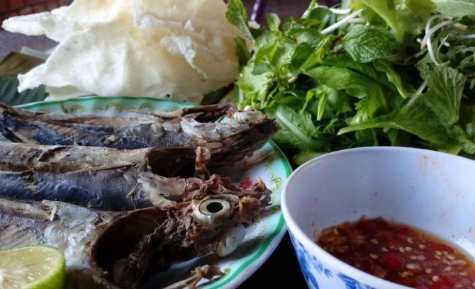Cá Ồ là đặc sản xứ Nẫu khiến nhiều du khách mê mẩn. Cá Ồ là đặc sản xứ Nẫu khiến nhiều du khách mê mẩn.