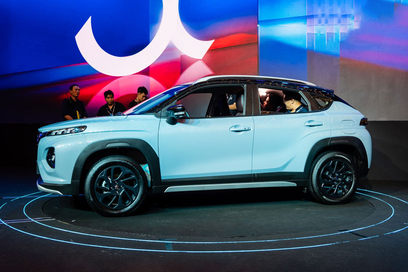 Suzuki giới thiệu SUV hoàn toàn mới tại Việt Nam, giá từ 520 triệu đồng