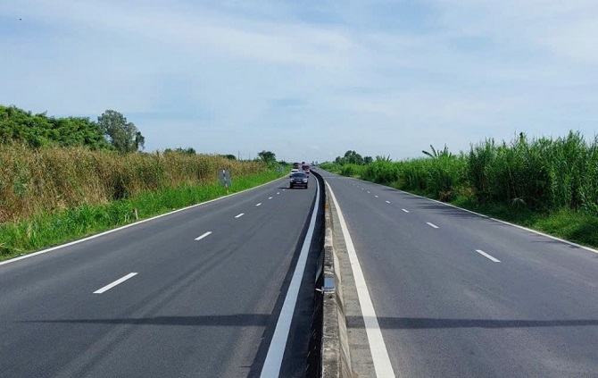 Hoàn tất thảm nhựa cao tốc Lộ Tẻ - Rạch Sỏi