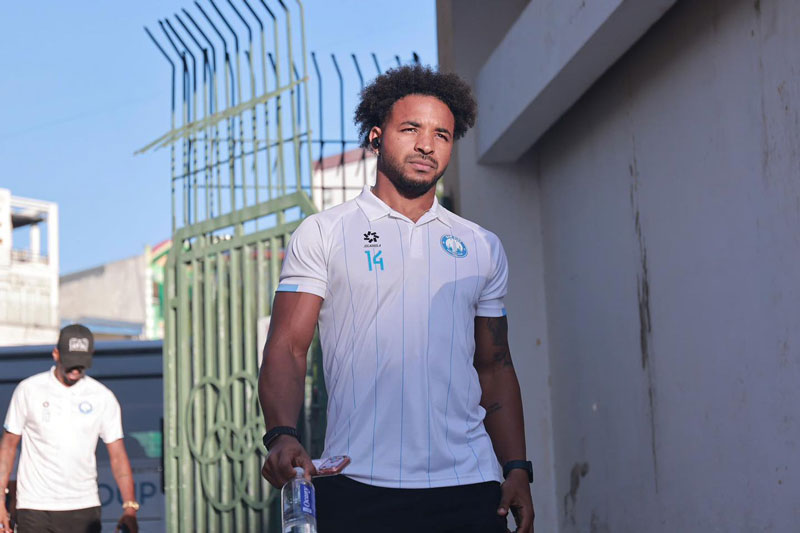 HLV Vũ Hồng Việt hé lộ thời điểm Xuân Son tái xuất ở V.League