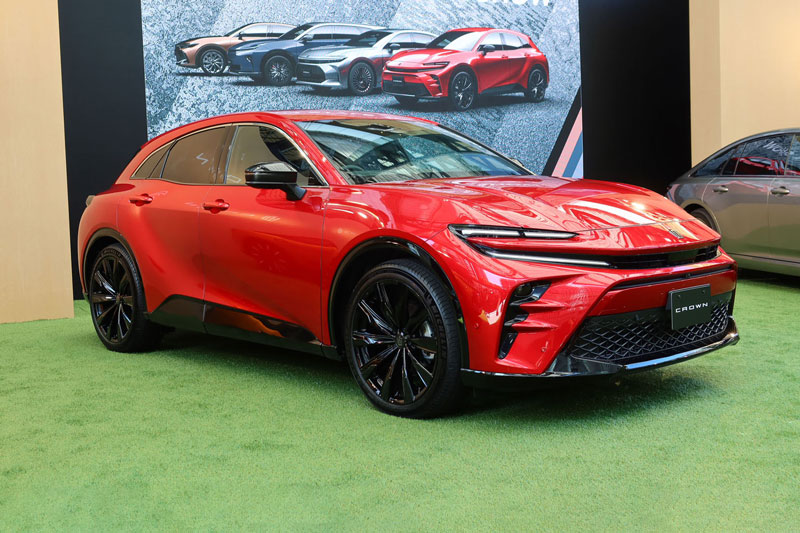 Toyota giới thiệu SUV hạng sang công suất 306 mã lực, siêu tiết kiệm xăng, giá hơn 1,3 tỷ đồng