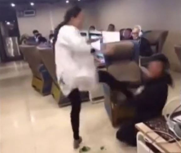 Cảnh tượng chồng mê game bị vợ xử lý thẳng tay khiến nhiều người sửng sốt