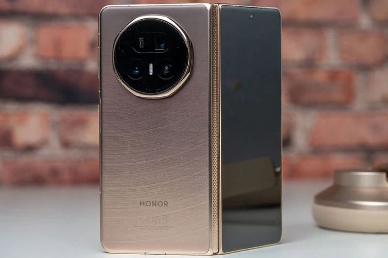 Honor Magic V5.