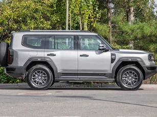 SUV địa hình công suất 748 mã lực, có thể vượt sông, chịu sét đánh, giá hơn 1,2 tỷ đồng