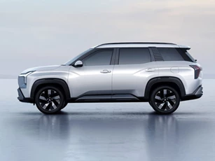 SUV 7 chỗ của Mitsubishi nhận đặt cọc tại Việt Nam, cạnh tranh với Mazda CX-5