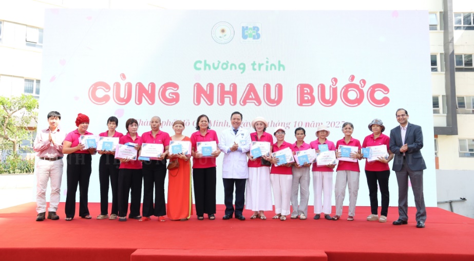 Đẩy mạnh hợp tác trong chẩn đoán, điều trị ung thư vú 