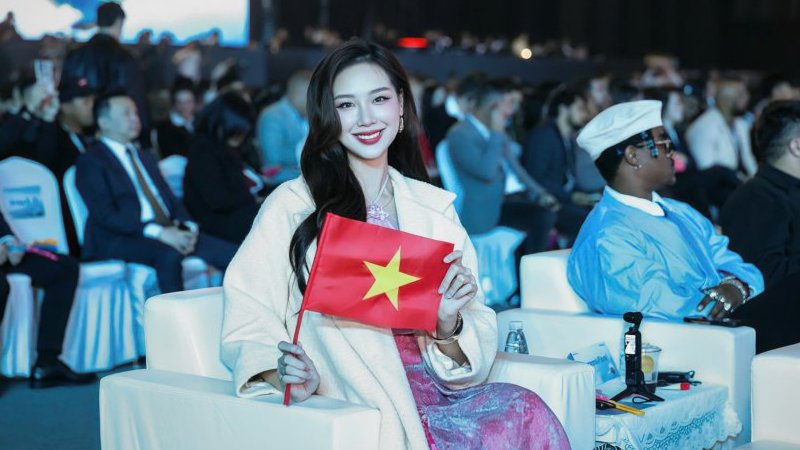 Hoa hậu Bảo Ngọc nhận giải thưởng quốc tế