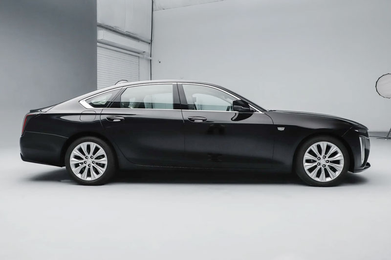 Đối thủ của Mercedes-Benz S-Class ra mắt, giá gần 1,1 tỷ đồng