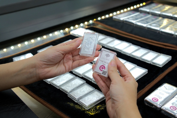 C&#xF3; n&#xEA;n vay ti&#x1EC1;n &#x111;&#x1EA7;u t&#x1B0; b&#x1EA1;c?