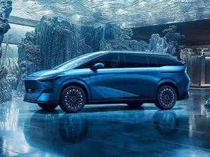 ‘Kẻ ngáng đường’ Toyota Alphard ra mắt, giá hơn 1 tỷ đồng