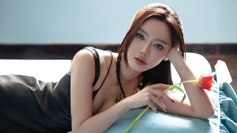 Bích Phương ra mắt MV ‘Thương’ lấy cảm hứng từ chuyện cổ tích