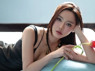 Bích Phương ra mắt MV ‘Thương’ lấy cảm hứng từ chuyện cổ tích