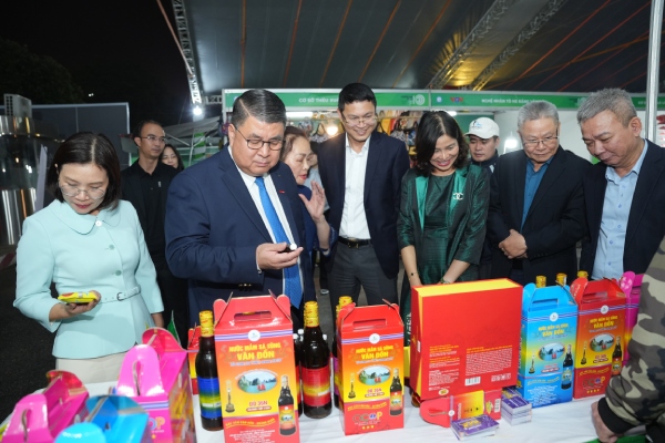 Người tiêu dùng thông minh đang buộc thị trường vận hành lành mạnh hơn