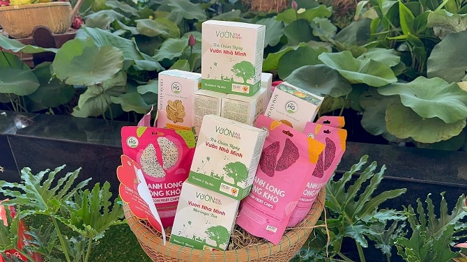 +ảnh 1, ảnh 2: Một trong những sản phẩm OCOP tham gia trưng bày tại các sự kiện lớn ở các tỉnh phía Nam. +ảnh 1, ảnh 2: Một trong những sản phẩm OCOP tham gia trưng bày tại các sự kiện lớn ở các tỉnh phía Nam.