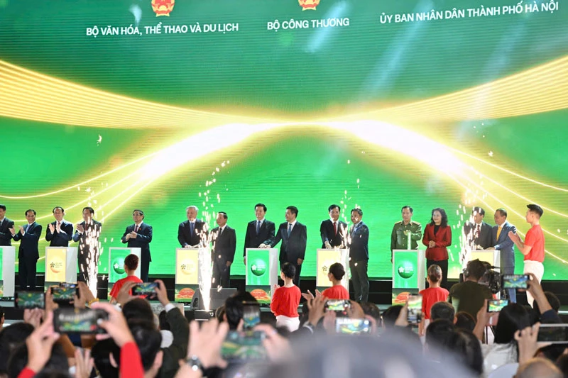 Ảnh: Hội chợ Mùa Thu 2025. Ảnh: Hội chợ Mùa Thu 2025.