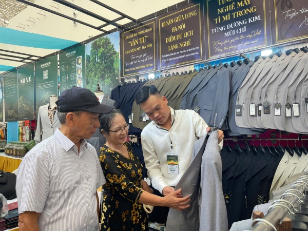 Đột phá chính sách và kinh doanh sáng tạo để bền vững thị trường nội địa