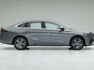 Xe sedan hạng C siêu tiết kiệm xăng, giá rẻ hơn Toyota Vios