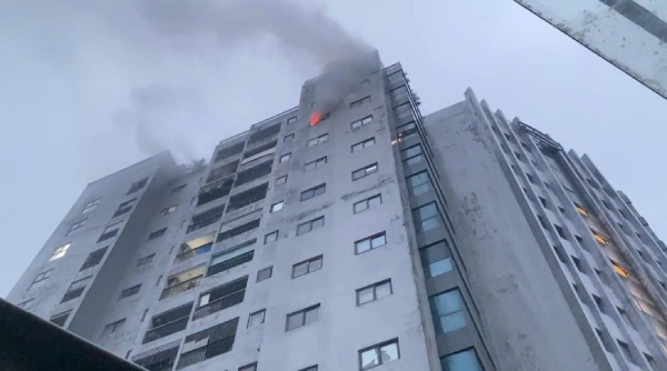 Cháy chung cư Winhouse Hà Tĩnh, nhiều cư dân tháo chạy lúc rạng sáng