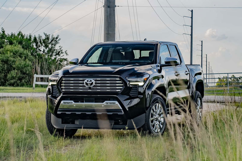 Xe bán tải Toyota dùng động cơ hybrid, công suất 326 mã lực, giá hơn 1,5 tỷ đồng