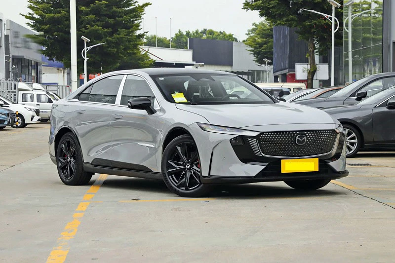 Mazda EZ-6 2026. Mazda EZ-6 2026.