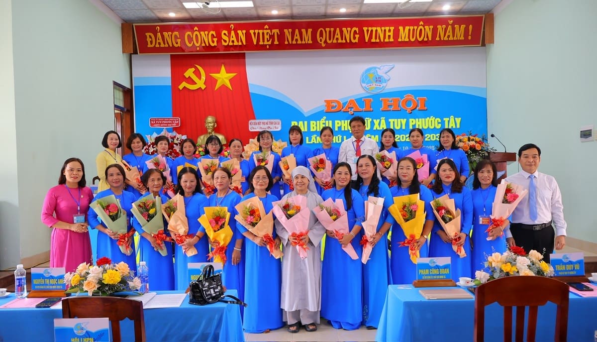 Gia Lai: Ph&#x1EE5; n&#x1EEF; Tuy Ph&#x1B0;&#x1EDB;c T&#xE2;y gi&#xFA;p nhau ph&#xE1;t tri&#x1EC3;n kinh t&#x1EBF;, d&#x1EF1;ng x&#xE2;y cu&#x1ED9;c s&#x1ED1;ng m&#x1EDB;i