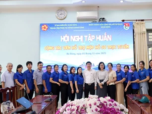 Đồng Nai: Bù Đăng tập huấn cộng tác viên hỗ trợ nộp hồ sơ trực tuyến tại cộng đồng dân cư