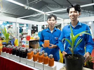 Vĩnh Long: Doanh nghiệp lan tỏa thương hiệu qua Lễ hội Ok Om Bok – Đua ghe Ngo