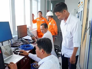 Điện lực Cà Mau đẩy mạnh xây dựng lưới điện thông minh