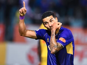 Đỗ Hoàng Hên 'bắn tín hiệu' tới HLV Kim Sang-sik sau khi lập cú đúp