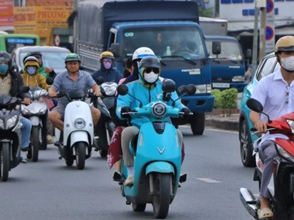 Hoán cải xe máy chạy xăng sang điện: Khi ý tưởng ‘xanh’ gặp bài toán kỹ thuật và pháp lý