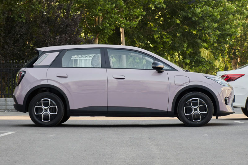 ‘Phát sốt’ vì mẫu xe hơi đô thị giá hơn 330 triệu đồng