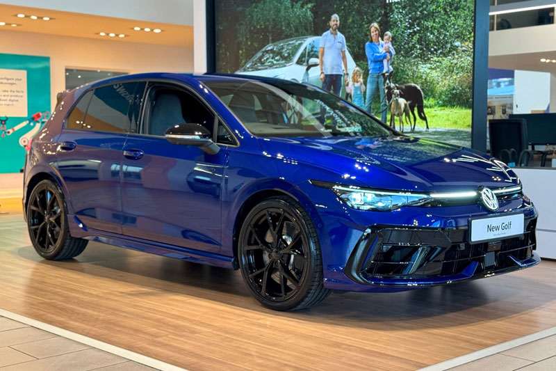 Chi tiết Volkswagen Golf, giá từ 798 triệu đồng tại Việt Nam