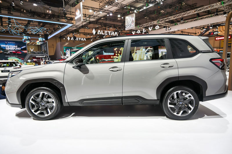 Đối thủ của Mazda CX-5, Honda CR-V ra mắt tại Việt Nam, giá từ 1,299 tỷ đồng