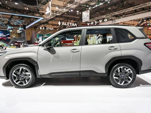 Đối thủ của Mazda CX-5, Honda CR-V ra mắt tại Việt Nam, giá từ 1,299 tỷ đồng