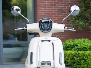 Xe tay ga 150cc, phanh ABS 2 kênh, giá gần 20 triệu đồng