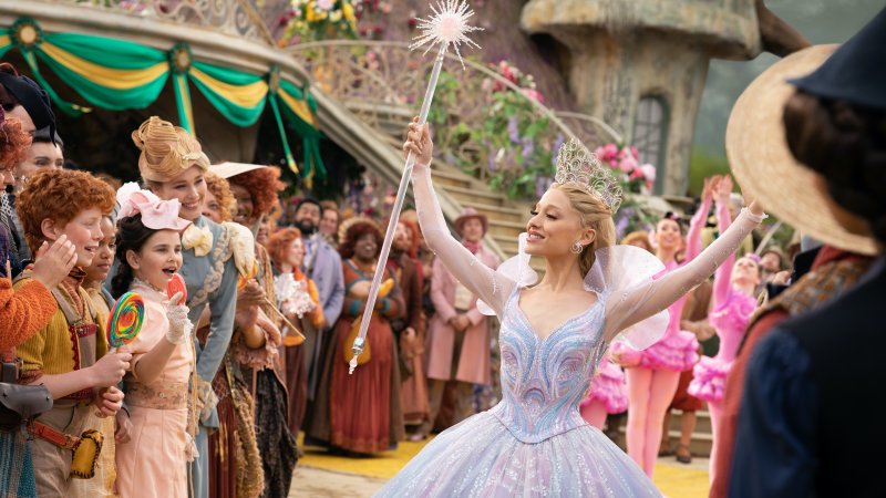 Ariana Grande h&#xE9; l&#x1ED9; chi ti&#x1EBF;t m&#x1EDB;i v&#x1EC1; &#x2018;Wicked: Ph&#x1EA7;n 2&#x2019;, h&#x1EE9;a h&#x1EB9;n l&#xE0; m&#xE0;n th&#x1EC3; hi&#x1EC7;n &#x1EA5;n t&#x1B0;&#x1EE3;ng nh&#x1EA5;t s&#x1EF1; nghi&#x1EC7;p?