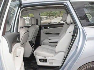 MPV PHEV nội thất sang chảnh, siêu tiết kiệm xăng, giá gần 600 triệu đồng