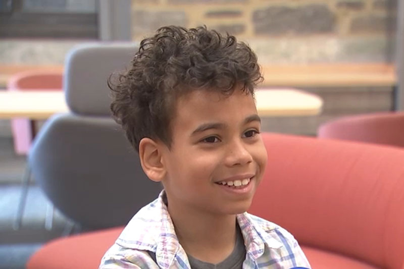 Cậu bé IQ top 1% thế giới: 9 tuổi trở thành sinh viên đại học, bắt đầu đi học từ năm 3 tuổi